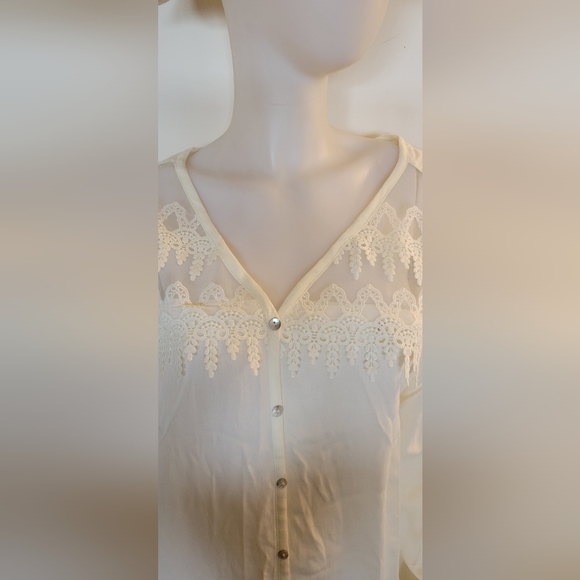 XL FORGOTTEN GRACE LACE TUNIC - Picture 3 of 8
